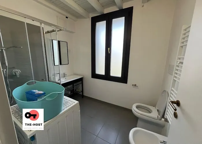 The Tiny House In The Courtyard In Agrate Brianza Апартаменты